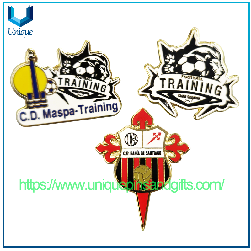 Customize Spain Football Training Hard Enamel Lapel pin in gold with UV printing (1) Customize Spain Football Training Hard Enamel Lapel pin in gold with UV printing (1)