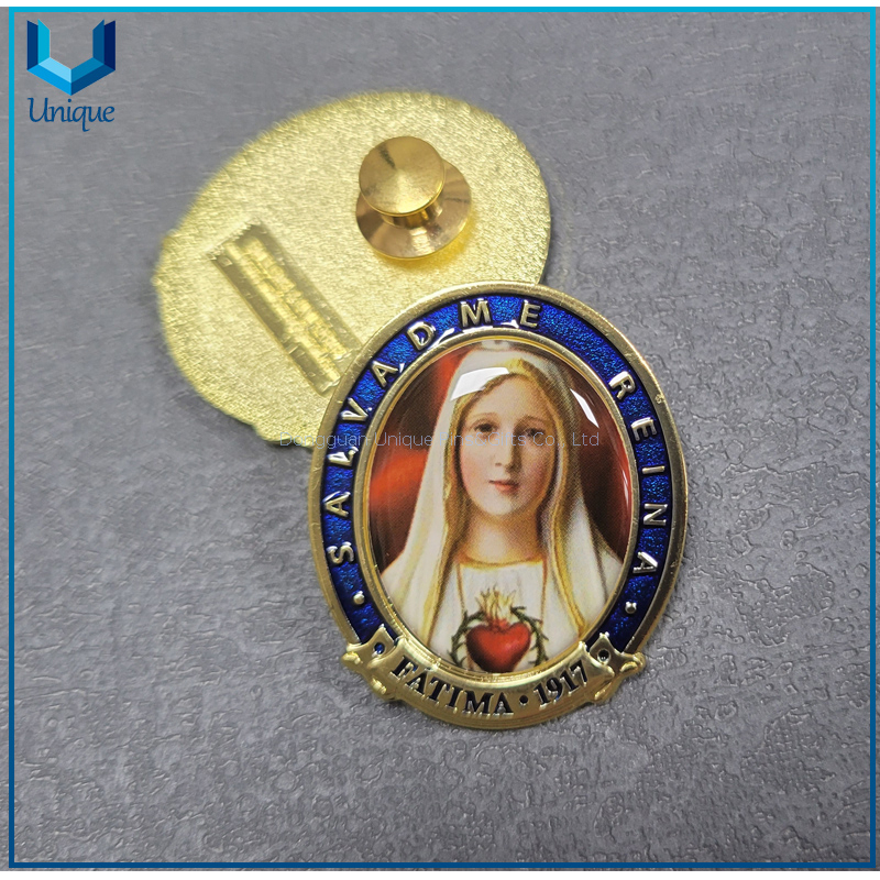 Custom Guatemala School Lapel Pin, Sedes Sapientiae 3D Gold Souvenir Metal Brooch with epoxy with flat cap security pin