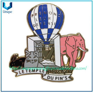 High Quality French Souvenir Pin Collector in Customize, Gold Multi-color assorted Le Temple Du pin's Metal Brooch