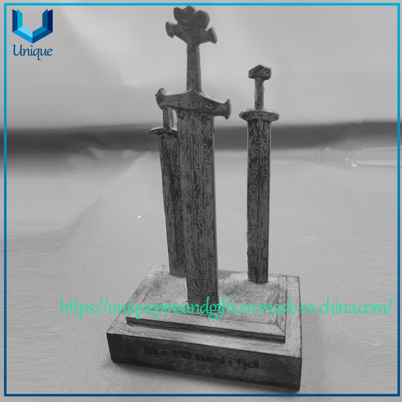 Custom 17cm 3D Sword Design Statue, Home Decoration Souvenir gift Resin / Zinc alloy Trophy Award Statue with Base