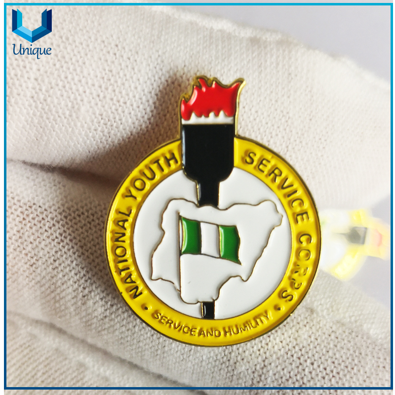 Cheap Free Sample, Free Design Custom Design Lapel Pin, Soft Enamel Lapel Pin, Nigeria Gold Lapel Pin, School Pin Badge with Butterfly Clutch