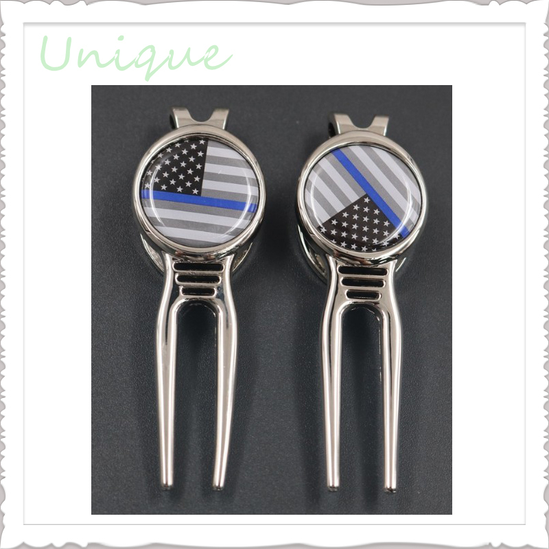 Cheap Golf Ball Fork, Automatic Retractable Magnetic Deluxe Golf Accessories, Country Flag Metal Hat Clip Golf Club Golf Fork Divot Tool with Printing Ballmarket with Epoxy