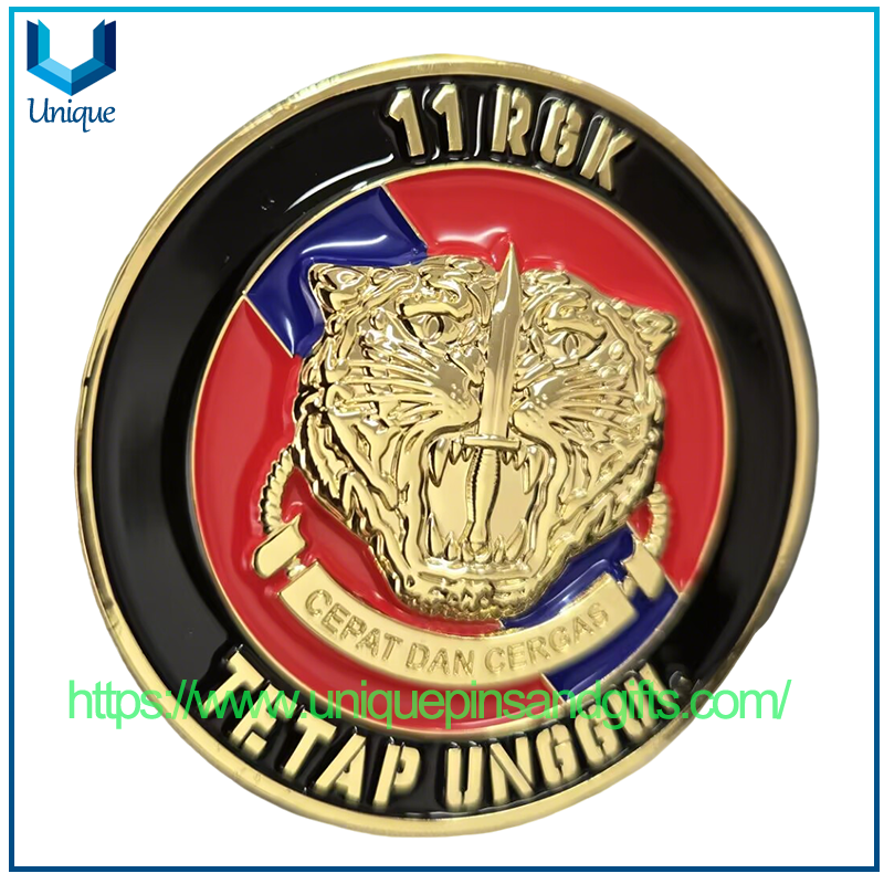Custom Design Gold Plating Malaysia Navy 3D Commemorative Coin with Lion Head Pattern And Acrylic Box