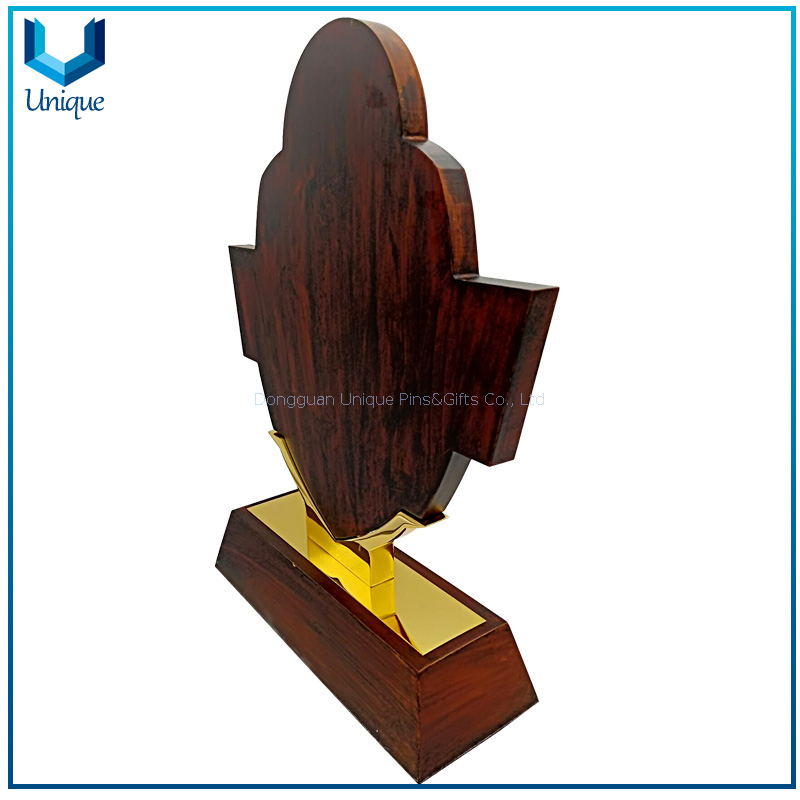 China Factory Wholesale Custom Trophy Game Medals And Trophies