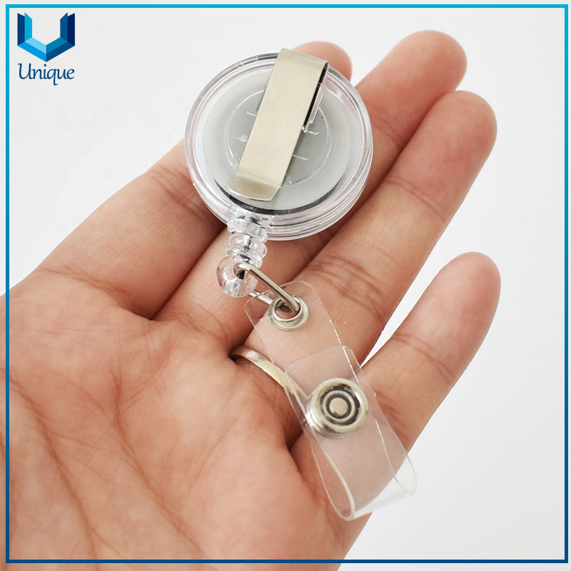 Medical Hearts Shape Stethoscope Nurse Retractable Felt Badge Holder Reels