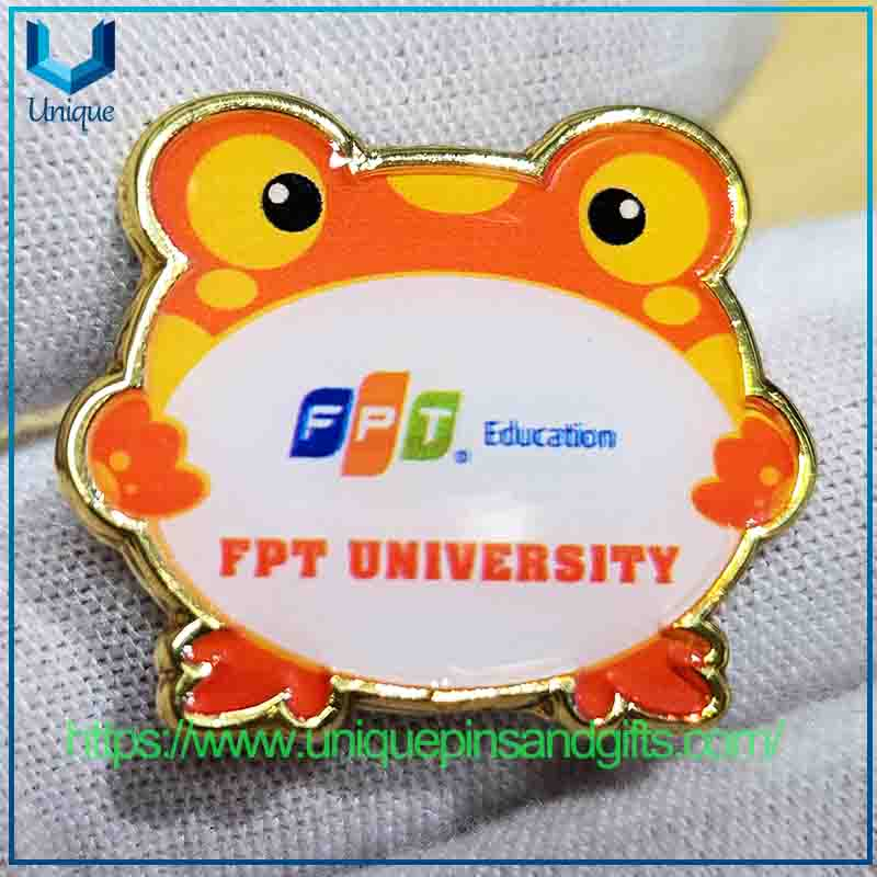 Custom Design Metal Brooch Lapel Pin Hard Soft Enamel Badge with Strong Magnetic