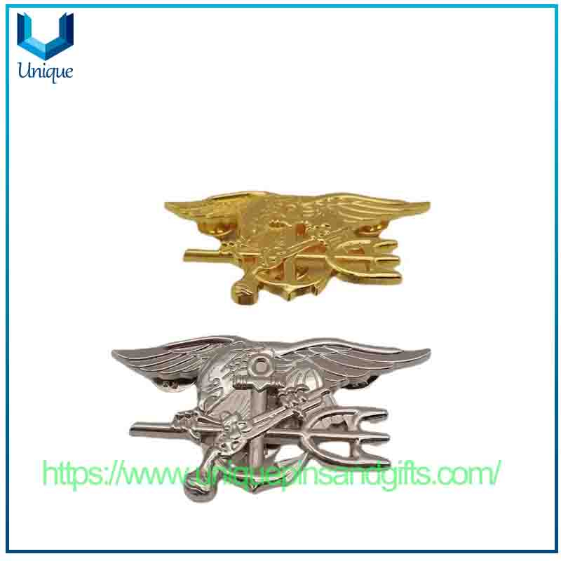 American Airline N-Navy Pilot Chest Badges, Metal Badges for M-Maritime Enthusiasts As Collectibles