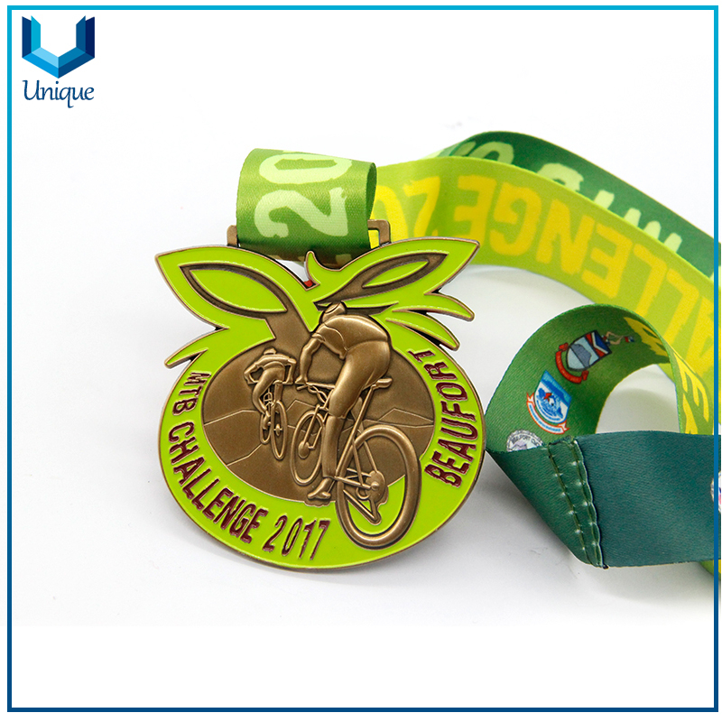 China Wholesale Metal Crafts Factory, 3D Bicycle Racing Medal, Zinc Alloy Medal, Soft Enamel Souvenir Medal for Promotional Gifts