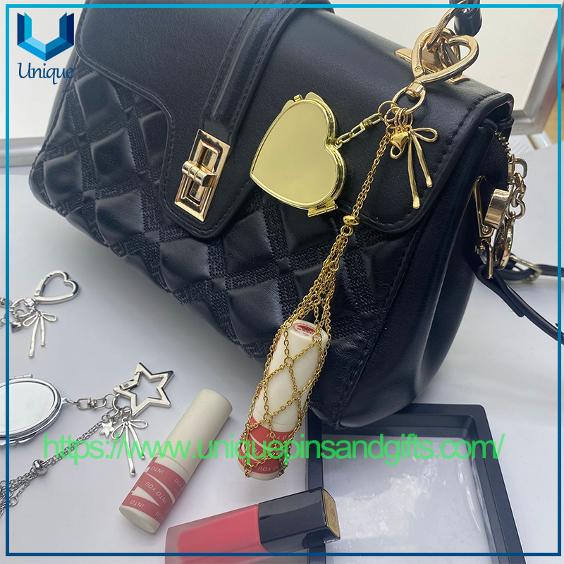 New Style Golden Stainless Steel Lipstick Net Bag Pendant Fashionable Lipstick Bag Pendant Ladylike Keychain Pendant