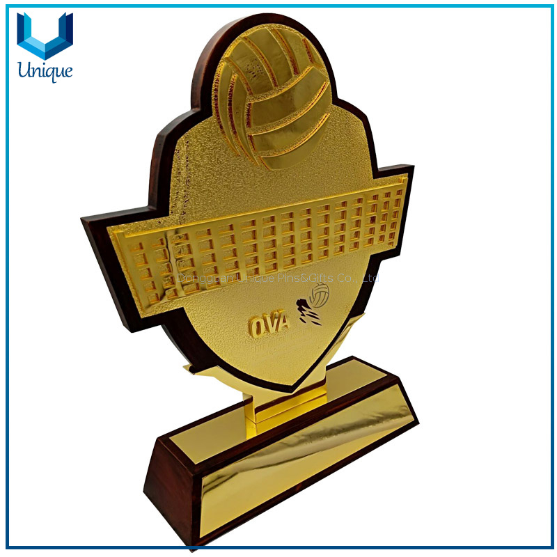 China Factory Wholesale Custom Trophy Game Medals And Trophies