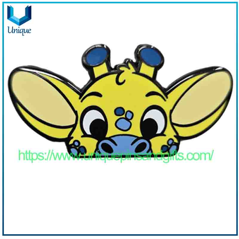 Geometric Cartoon Pig Enamel Pin Badge with Colorful Printing for School Promotion Children