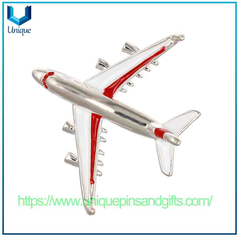Custom New Oil-drop Boeing Aircraft Brooch Cute Versatile Pin for New Clothing Accessory