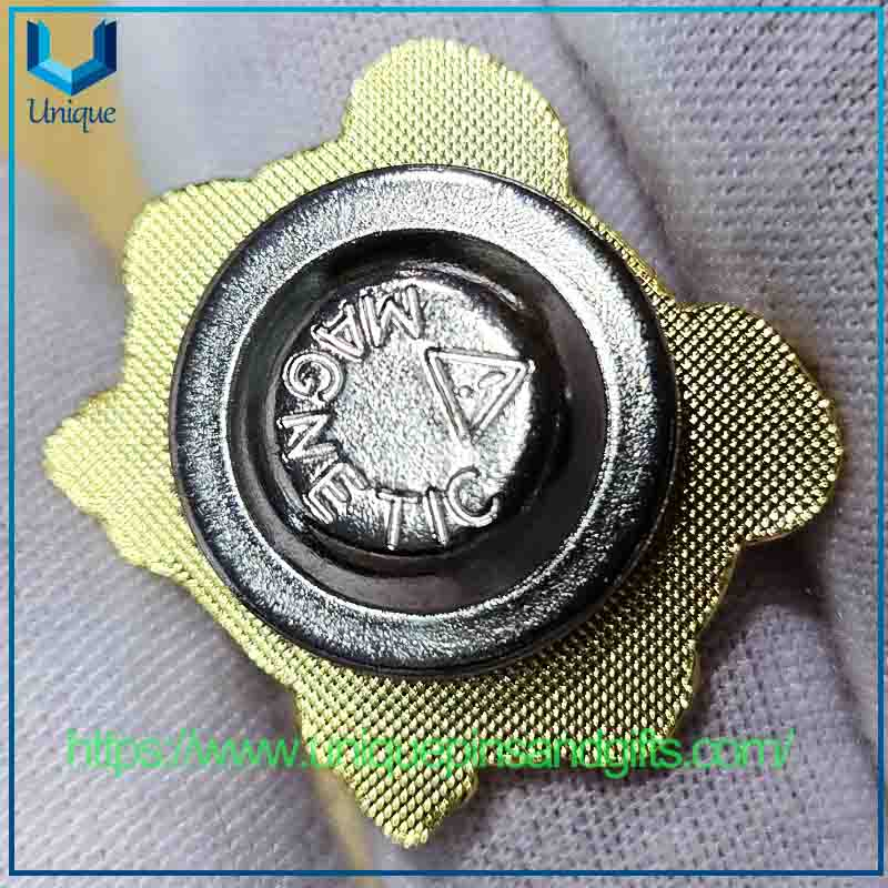 Custom Design Metal Brooch Lapel Pin Hard Soft Enamel Badge with Strong Magnetic