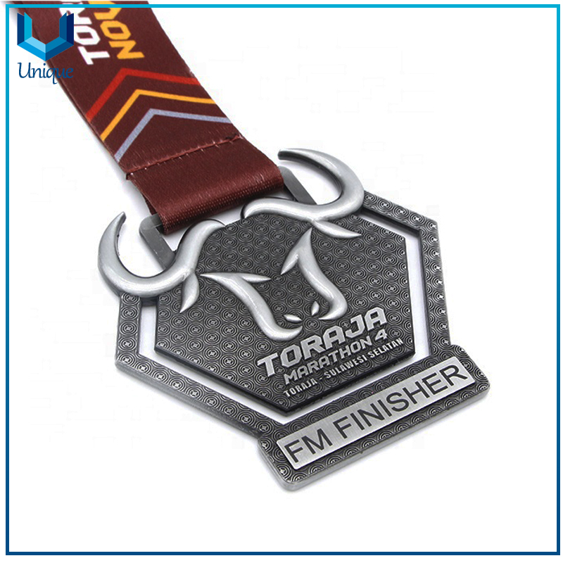 3D Marathon Finisher Medal in 3D, Award Medal in Antique Silver, Racing Souvenir Medal