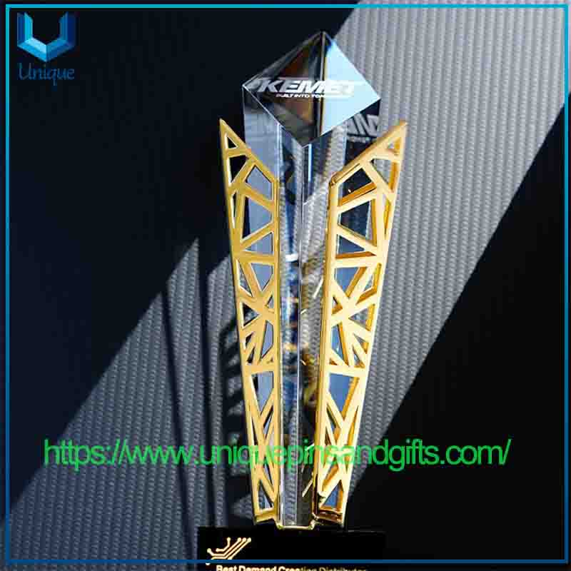 Peak Moment High-End Elegant Crystal Metal Award Trophy Creative Annual Conference Award Trophy Outstanding Employees Award Trophy