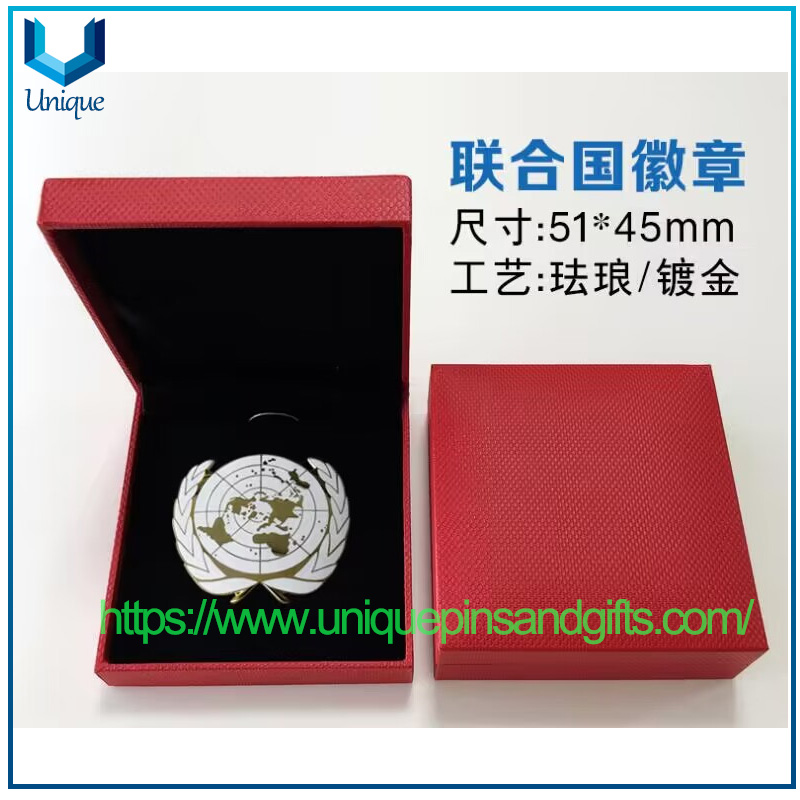 UN Logo Lapel pin (12)