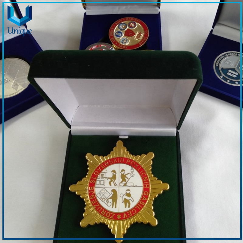 Free Mold Gold Stamp Green Velvet Medals Badges Coins Display Boxes Custom Luxurious Jewelry Cufflinks Watches Packing Gift Box