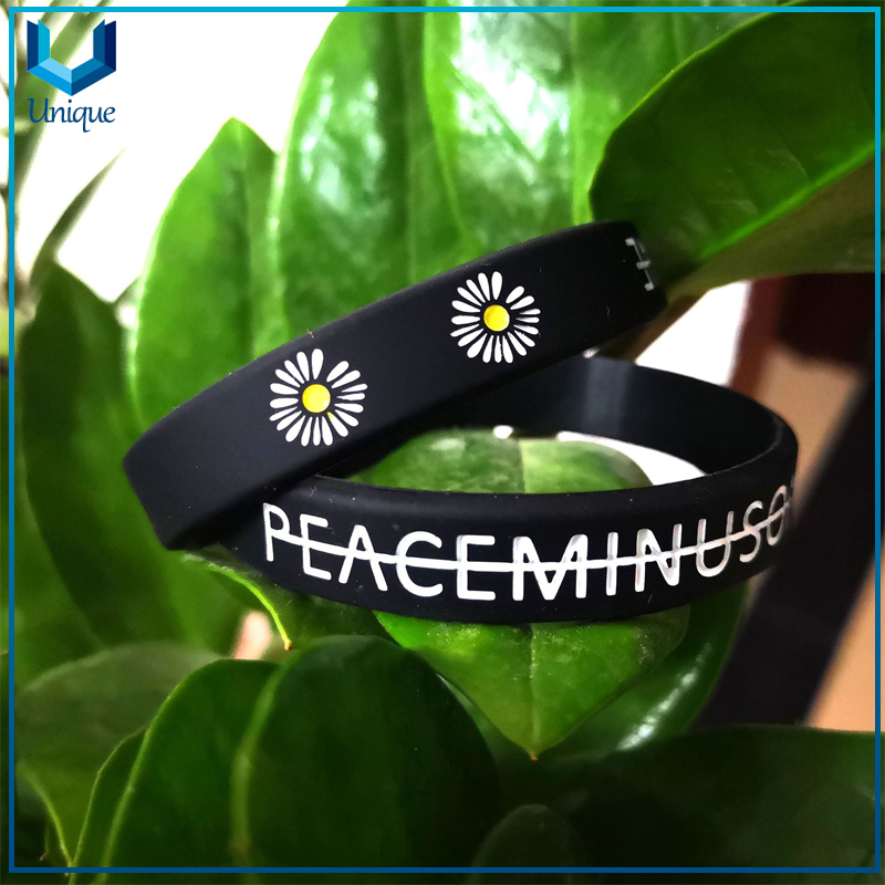 Silicone BraceletsCustom Silicone Wristbands 