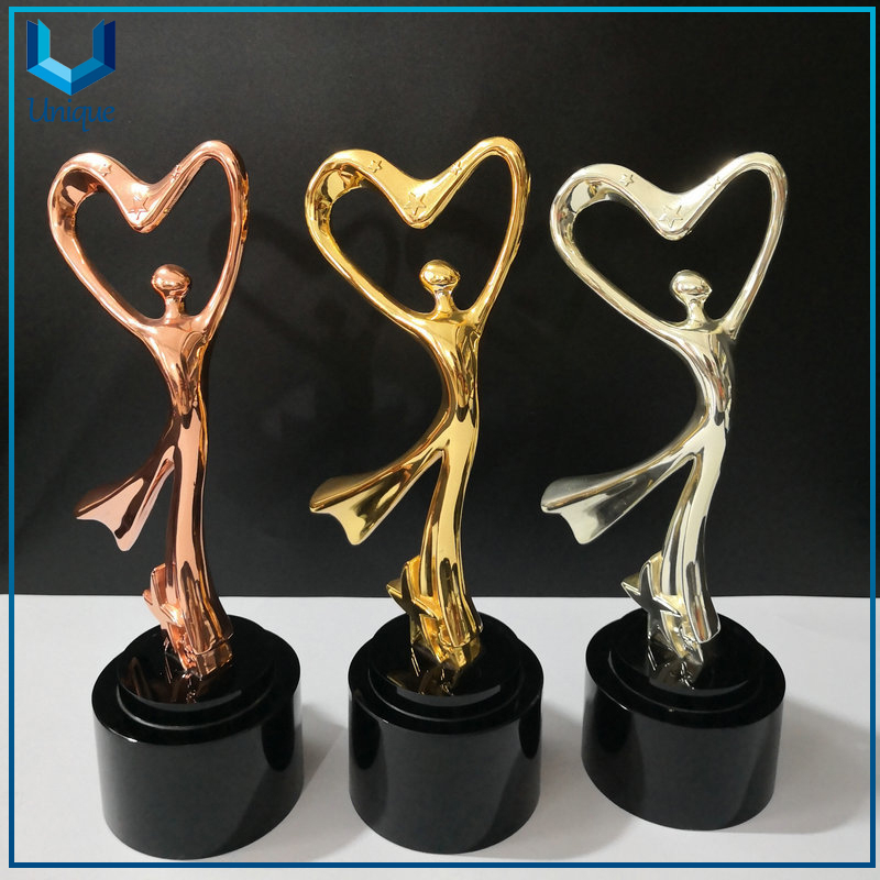 Customize Metal Trophy in Crown Style, Engraving logo at base, Gold Award Trophy Cup for Promotional Gifts