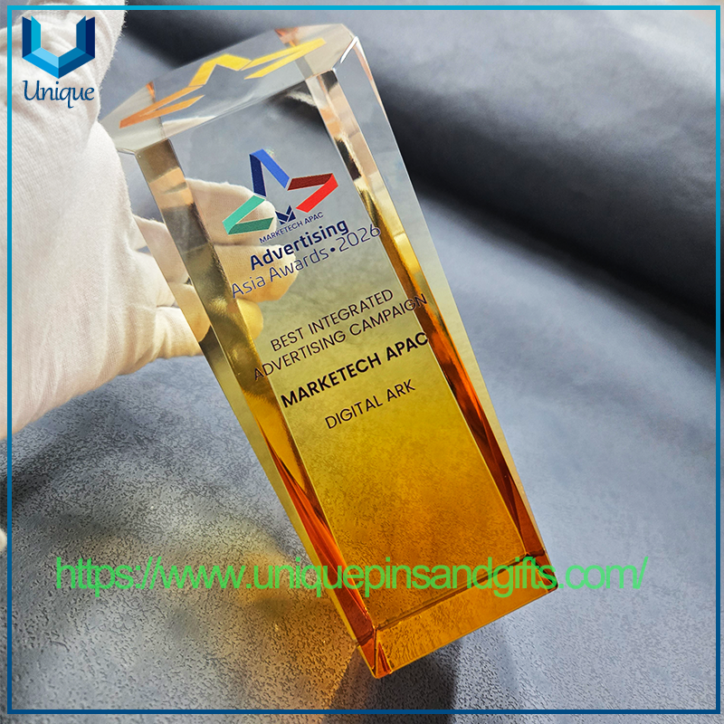 Factory Customized Optical Inner Engraved Crystal Glass Trophy K9 Crystal Trophy Award Deluxe Crystal Award Medal And Trophy