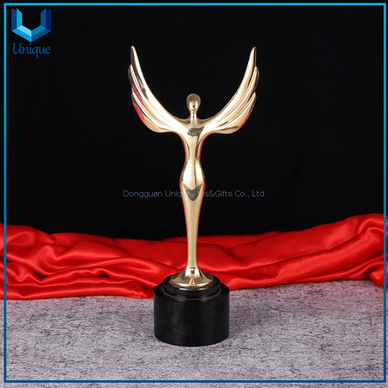 Customize Zinc Alloy Design Metal Made 3D Gold Souvenir Trophies