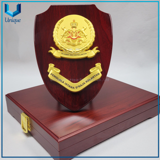 Custom Malasyia Kelantan Royal Family Honor Medal with Wood shield & box in gift set,gift box
