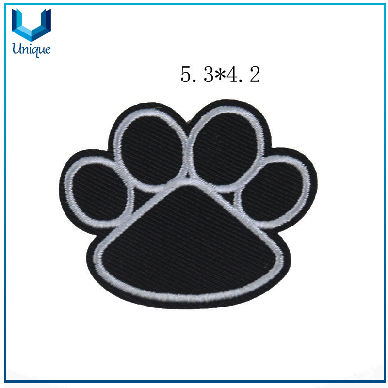 Flag Badge, Dog Footprint Embroidery Label, Cartoon Embroidery Patch for Garment Accessories, Woven Label for Decoaration