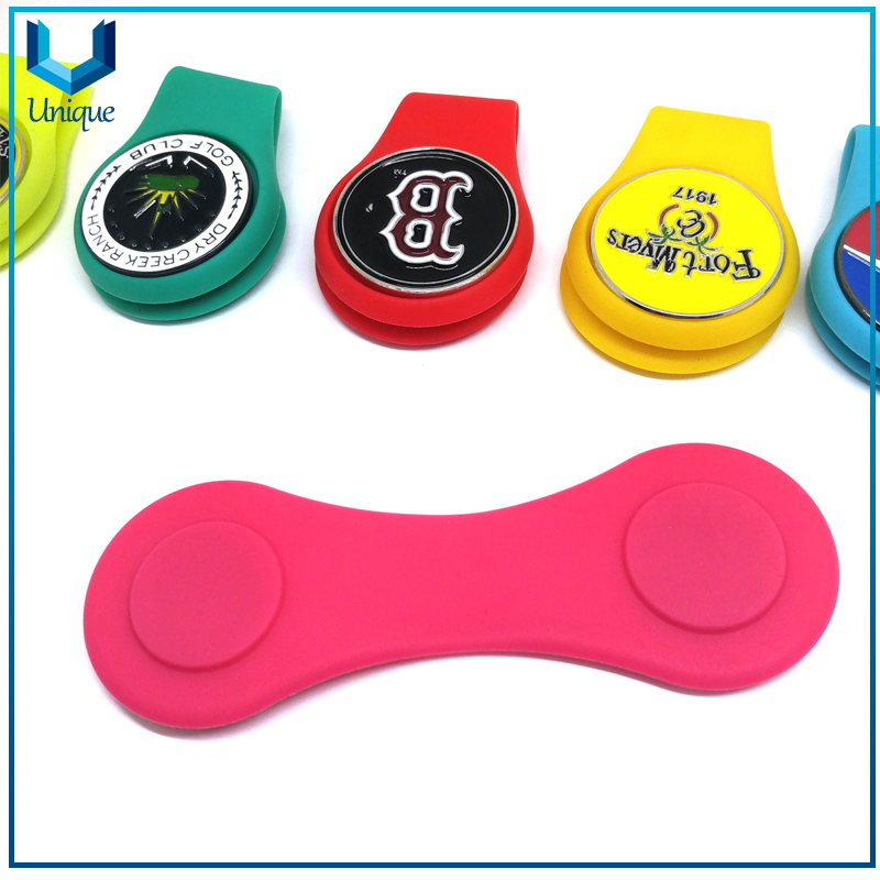 Available stock Silicone Golf Hatclip with Customize Golf Ballmarker in Set, ECO Friendly Multiple Color Soft Silicone Hatclip for Promotional Gifts