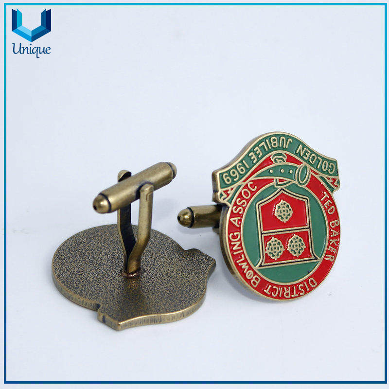 China Factory Wholesale Custom Fashion Metal Enamel Wedding CuffLinks, Antique Brass Plating Military Cufflinks with Gift Box for Gifts