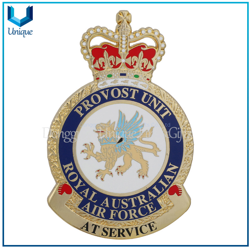 Australia crown Gold Badge in hard enamel