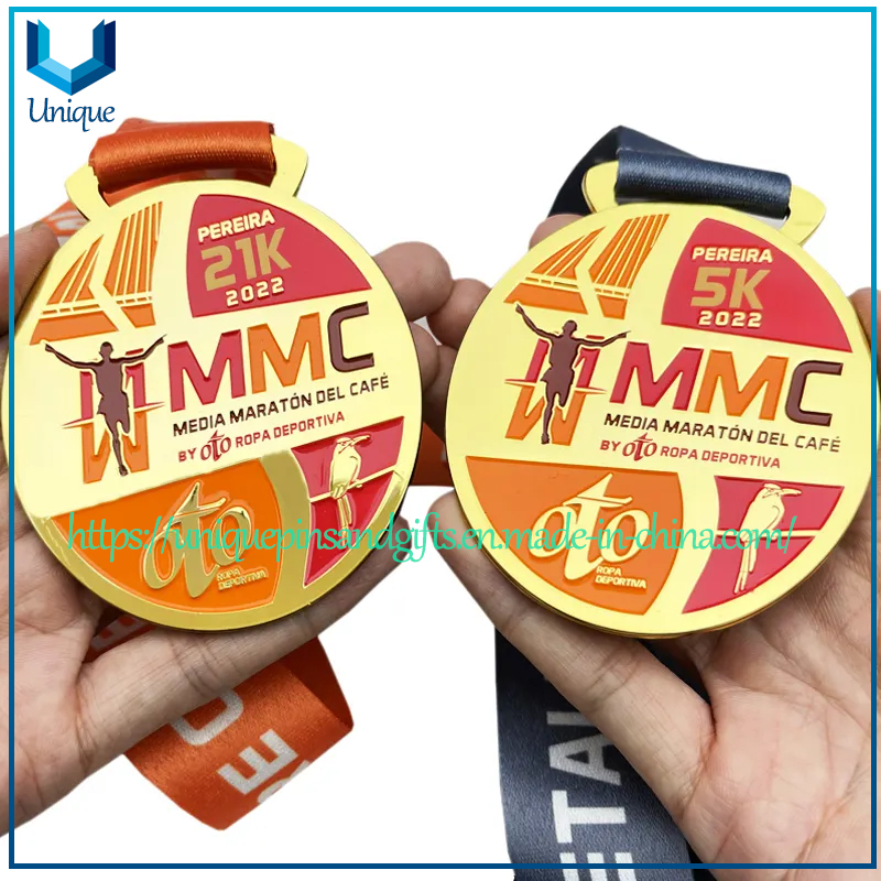  Customized 3D Gold Metal Wrestling Bike Cycling Swimming Judo Karate Bike Run Football Racing Soccer Finisher Triathlon Marathon Sports Medal