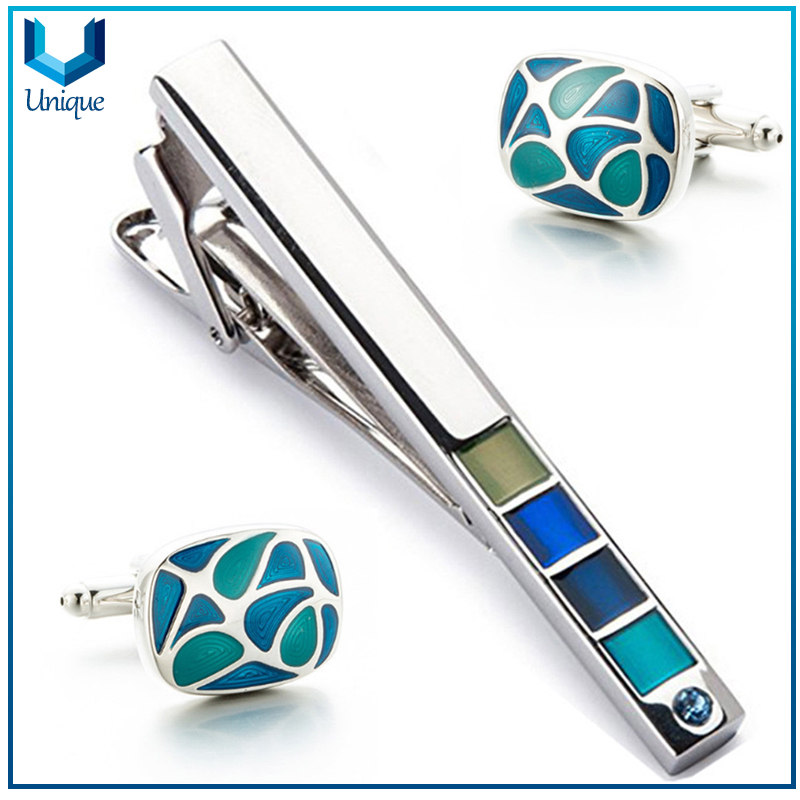 Unique Shape 3D Cuffulink， Screw Cufflink, Customize Design Souvenir Metal Gifts Tie Bar Cufflink for Gifts
