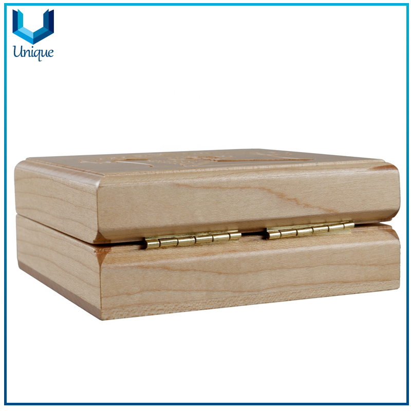 Factory Price New Design Custom Maple Gift Wooden Coin Display Box