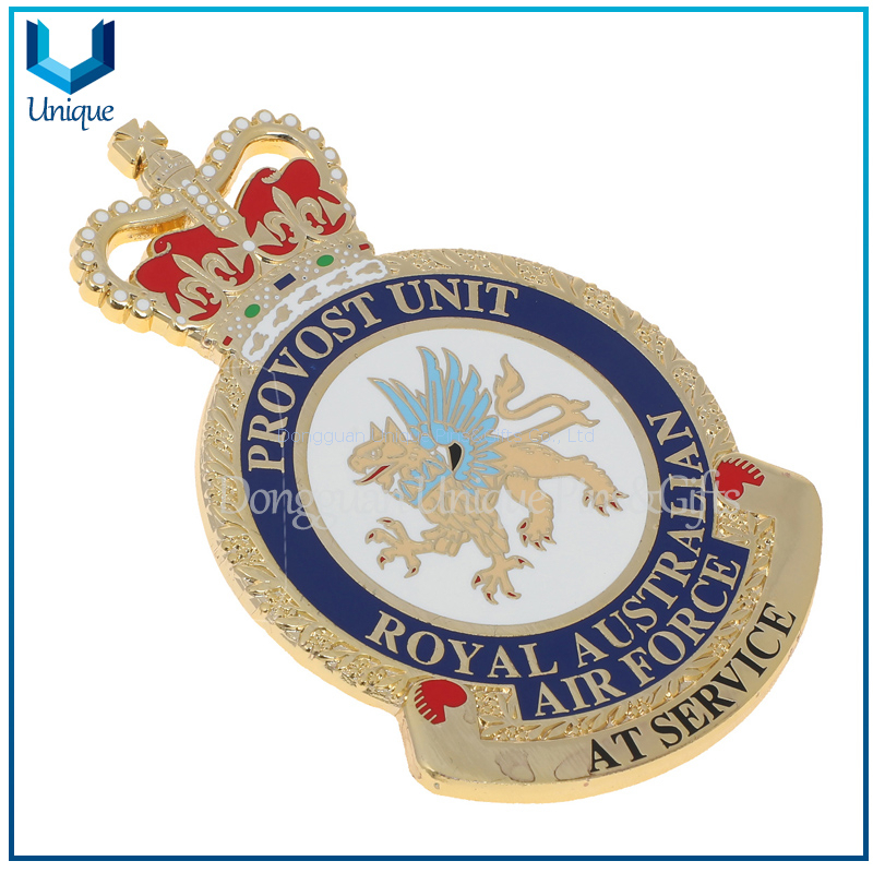Australia crown Gold Badge in hard enamel