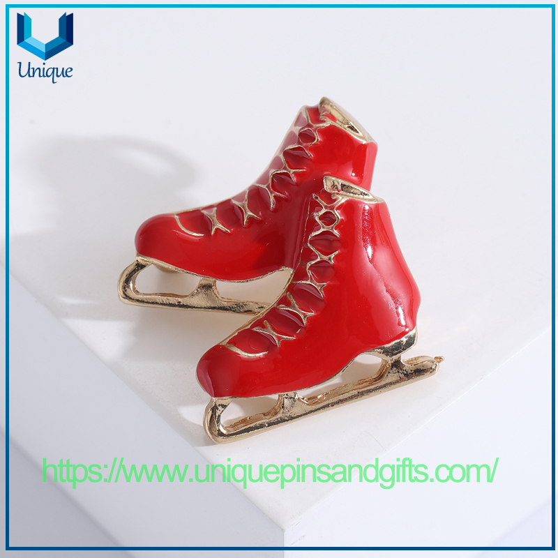 Creative Sneakers Brooch Unique Fashionable Trendy Metal Lapel Pin Brooch Badge Japanese Style Pin Accessory