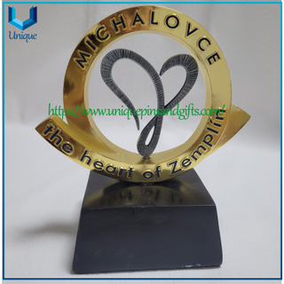 Custom Slovakia Spinning MICHALOVCE Metal Trophy Plastic/Metal/Acrylic/Clear/Crystal Craft/Glass Cricket Soccer/football/baskball Trophy