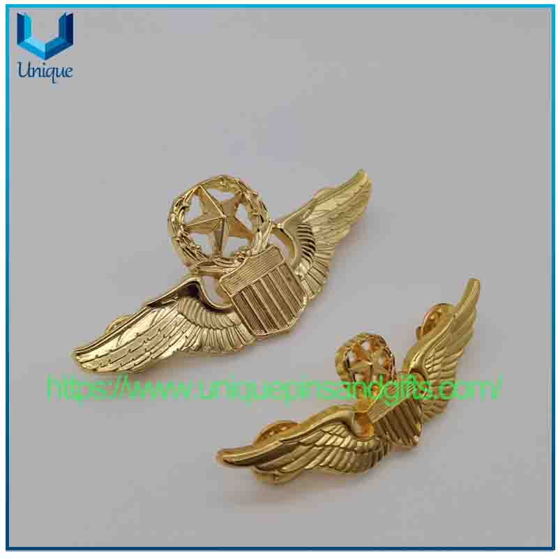 Pilot's Badge Commemorative Medal,Pilot's Shoulder Insignia,US Military Metal Chest Badge, Collection for US Navy Air Force Army Aviation Corps Enthusiasts