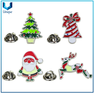 Die Struck Cheap Lapel Pin Customize, Christmas Holiday Metal Pin for Promotional Gift, Party Button Badge， Souvenir Brooches