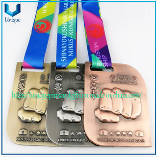Custom Made 3D Sport Metal Medal Gold Silver Bronze Military Medal Judo Taekwondo Running Marathon Football Soccer Basketball Karate Custom Medals with Ribbon