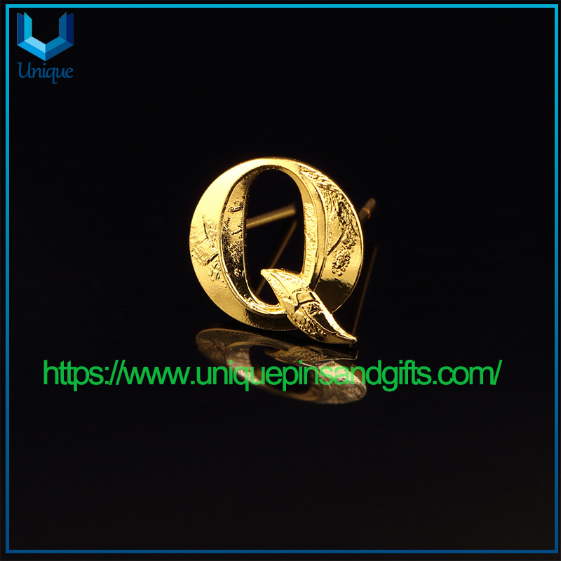 Custom Bronze Gold Plating Uppercase Letters A-Z Bottle Lapel Pin Brooch Badge