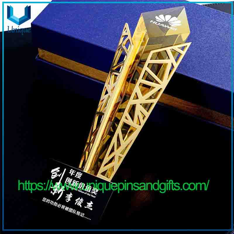 Peak Moment High-End Elegant Crystal Metal Award Trophy Creative Annual Conference Award Trophy Outstanding Employees Award Trophy