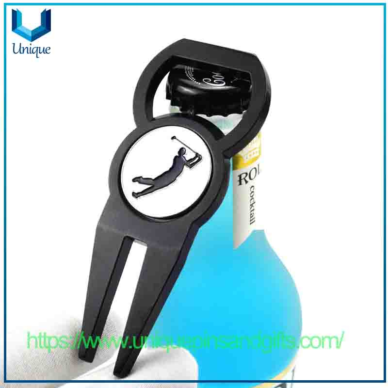 New in Stock Golf Course Turf Marker Bottle Opener Putting Green Fork Golf Course Grass Cutting Fork Divot Tool