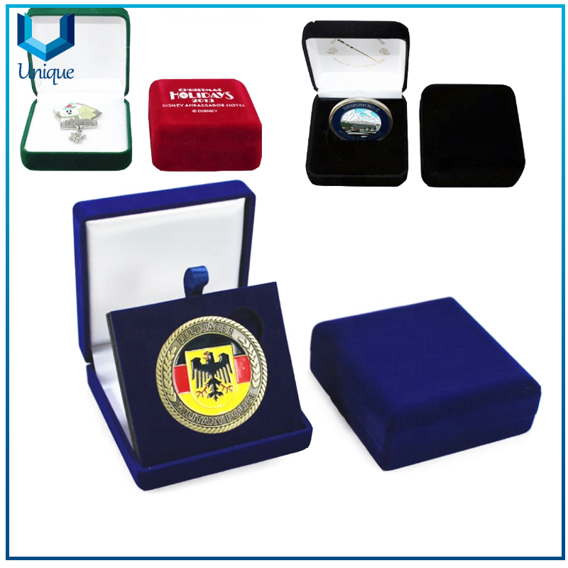 007-04Wholesale Custom Elegant Medal Medallion Coin Display Packaging Gift Box Jewelry Ornament Velvet Box