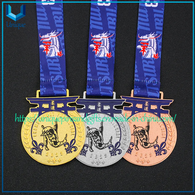 Custom 3D Gold Silver Bronze Championship Medal Challenge Medallion Swimming Judo Karate Bike Run Football Racing Soccer Finisher Triathlon Marathon Sports Medal