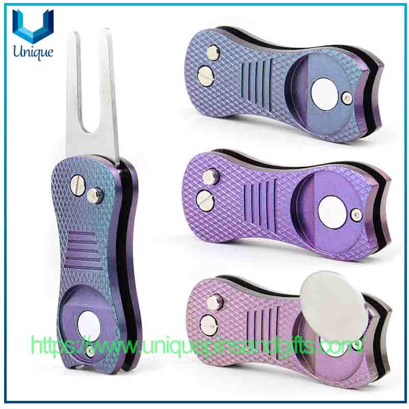 New in Stock Golf Course Turf Marker Bottle Opener Putting Green Fork Golf Course Grass Cutting Fork Divot Tool