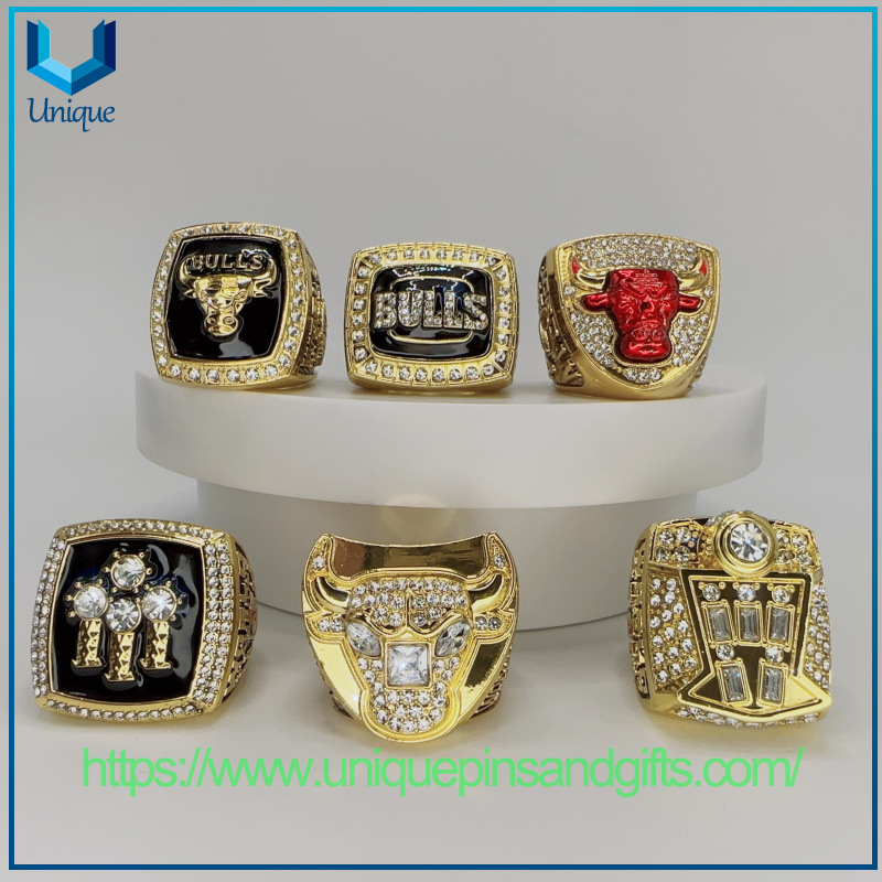 Customize Championship Finger Ring Flip-open Rotating Bulls Sports Souvenir Gift Championship Finger Ring