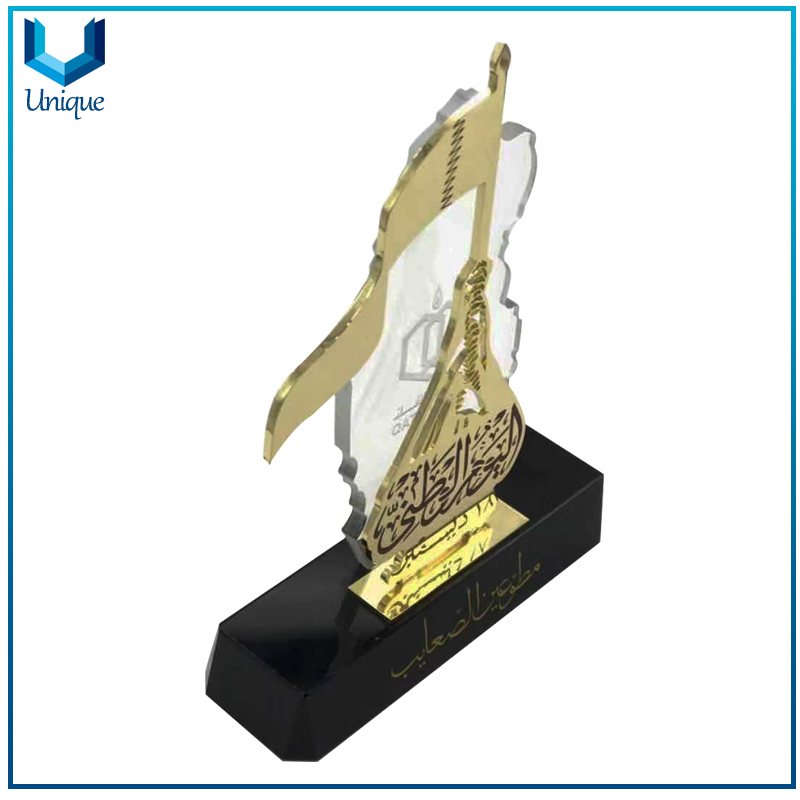 Qatar Flag Trophy for Nathional Day Celebration, Customize Zinc Alloy 3D Medal Trophy for Award Cup, China Medal Cup Factory