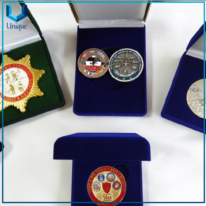 Wholesale Custom Elegant Medal Medallion Coin Display Packaging Gift Box Jewelry Ornament Velvet Box