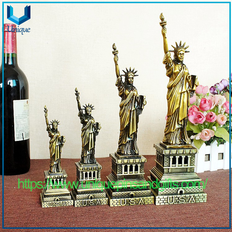 Customized Metal Handicrafts American Tourist Souvenirs Electroplated Statue of Liberty Model Figurines For Tourist Gifts