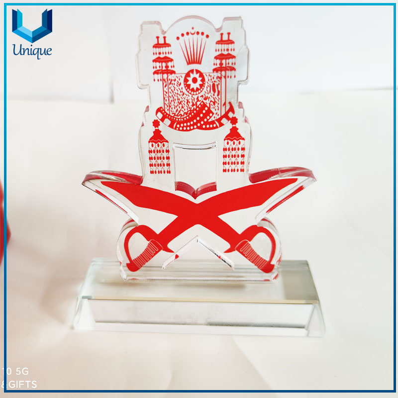 Cheap Acrylic Trophy for Award, Customize Printing Logo Military Souvenir Plaque, Brunei Military ACrylic Trophy Cup with Printing Logo